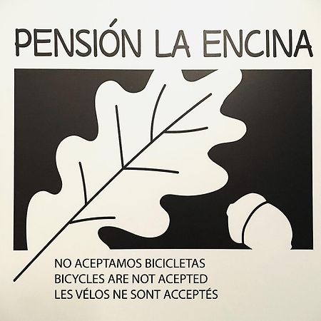 Pension La Encina Санто-Доминго-де-ла-Кальсада Экстерьер фото