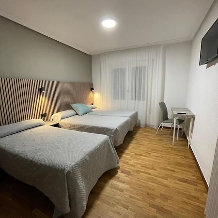Pension La Encina Санто-Доминго-де-ла-Кальсада Экстерьер фото
