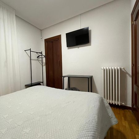 Pension La Encina Санто-Доминго-де-ла-Кальсада Экстерьер фото
