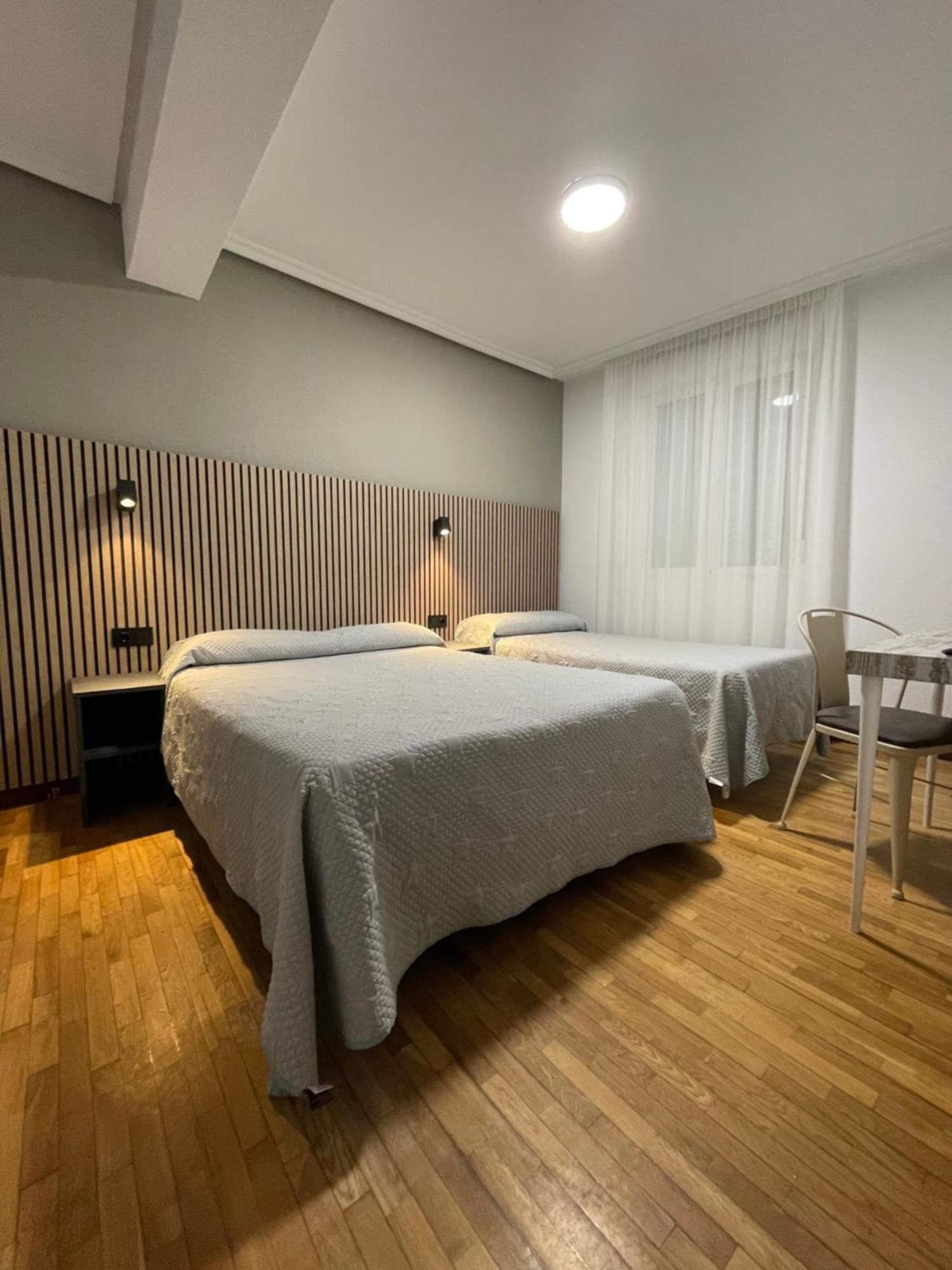 Pension La Encina Санто-Доминго-де-ла-Кальсада Экстерьер фото