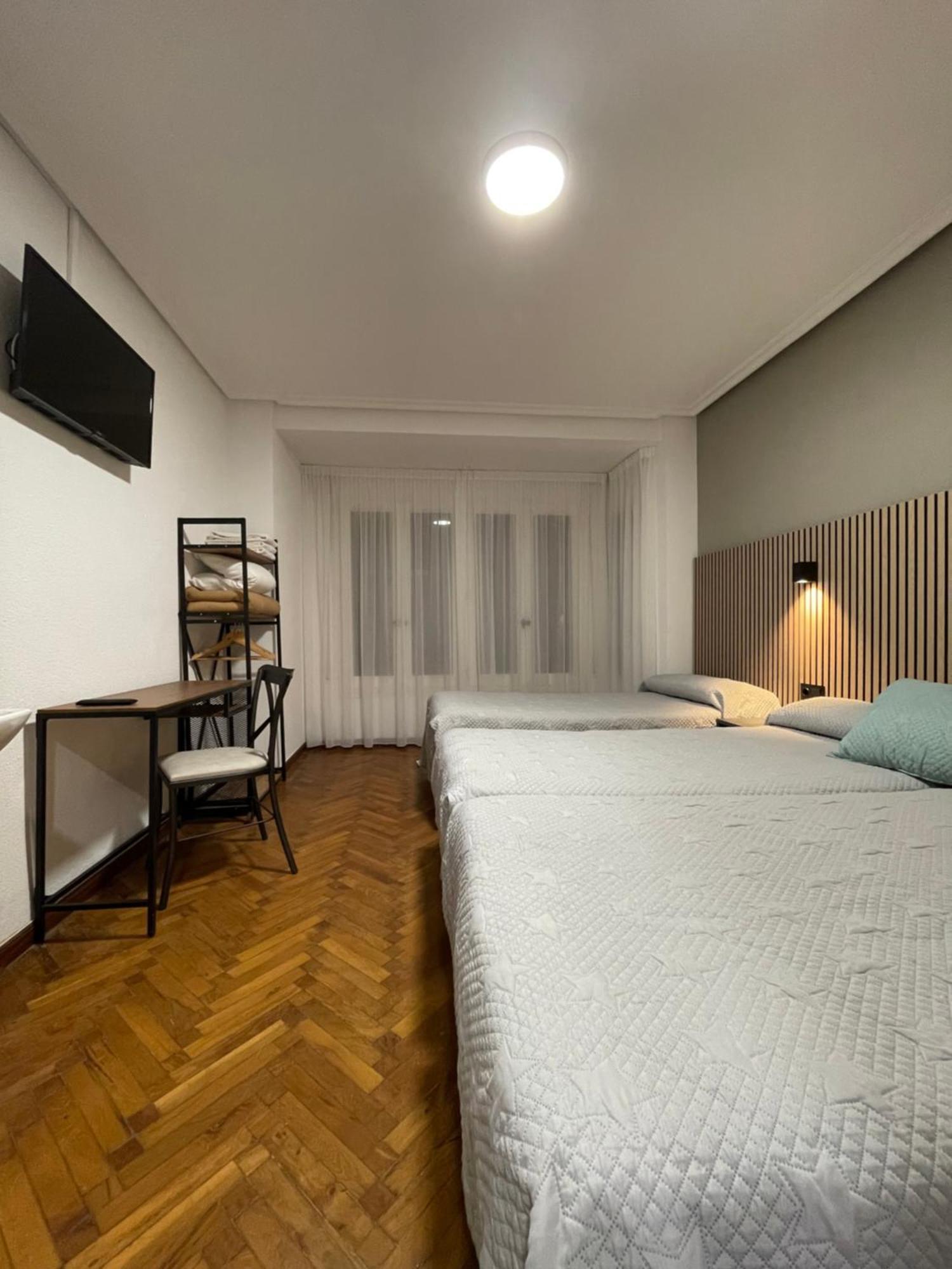 Pension La Encina Санто-Доминго-де-ла-Кальсада Экстерьер фото