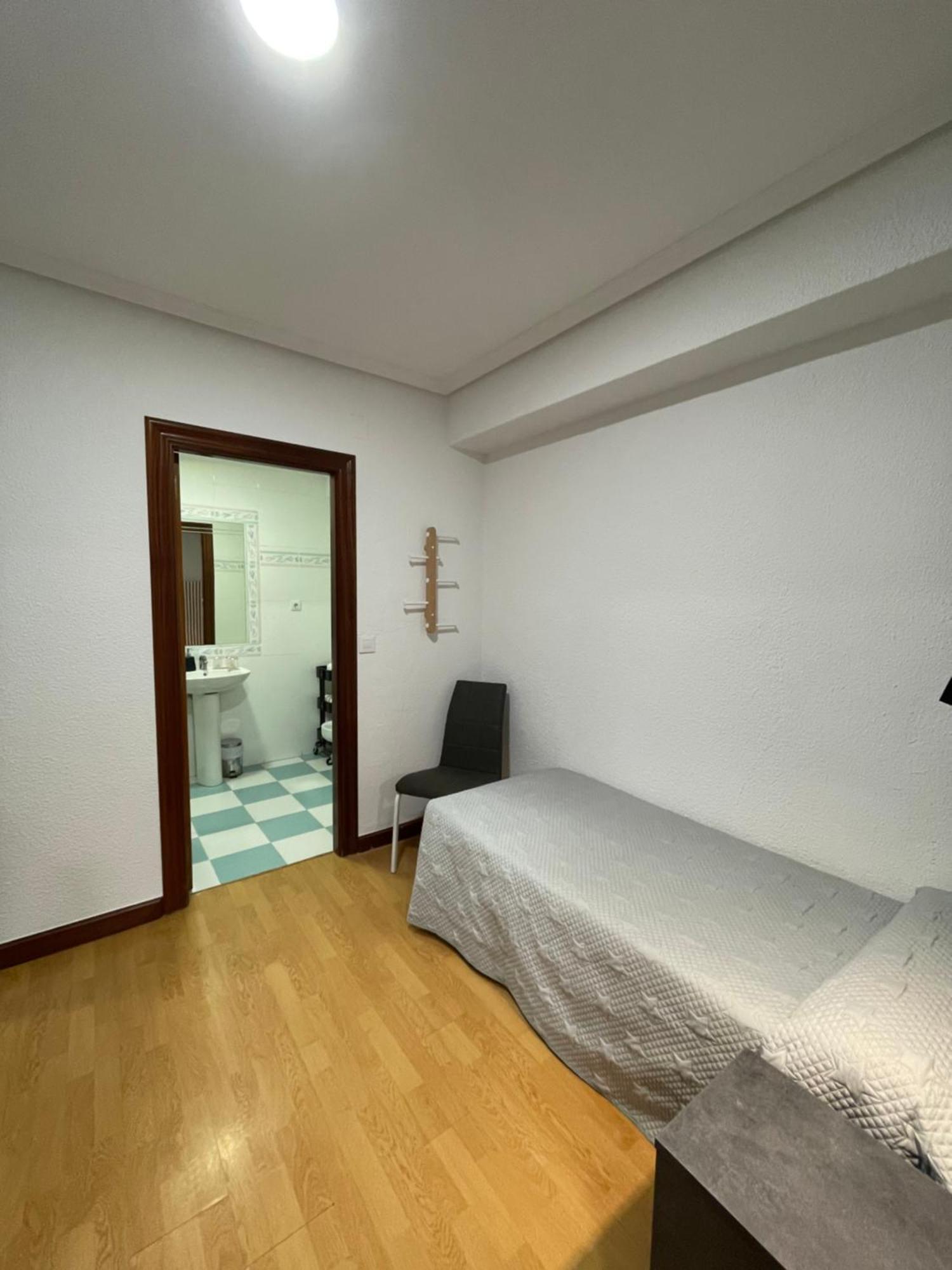 Pension La Encina Санто-Доминго-де-ла-Кальсада Экстерьер фото