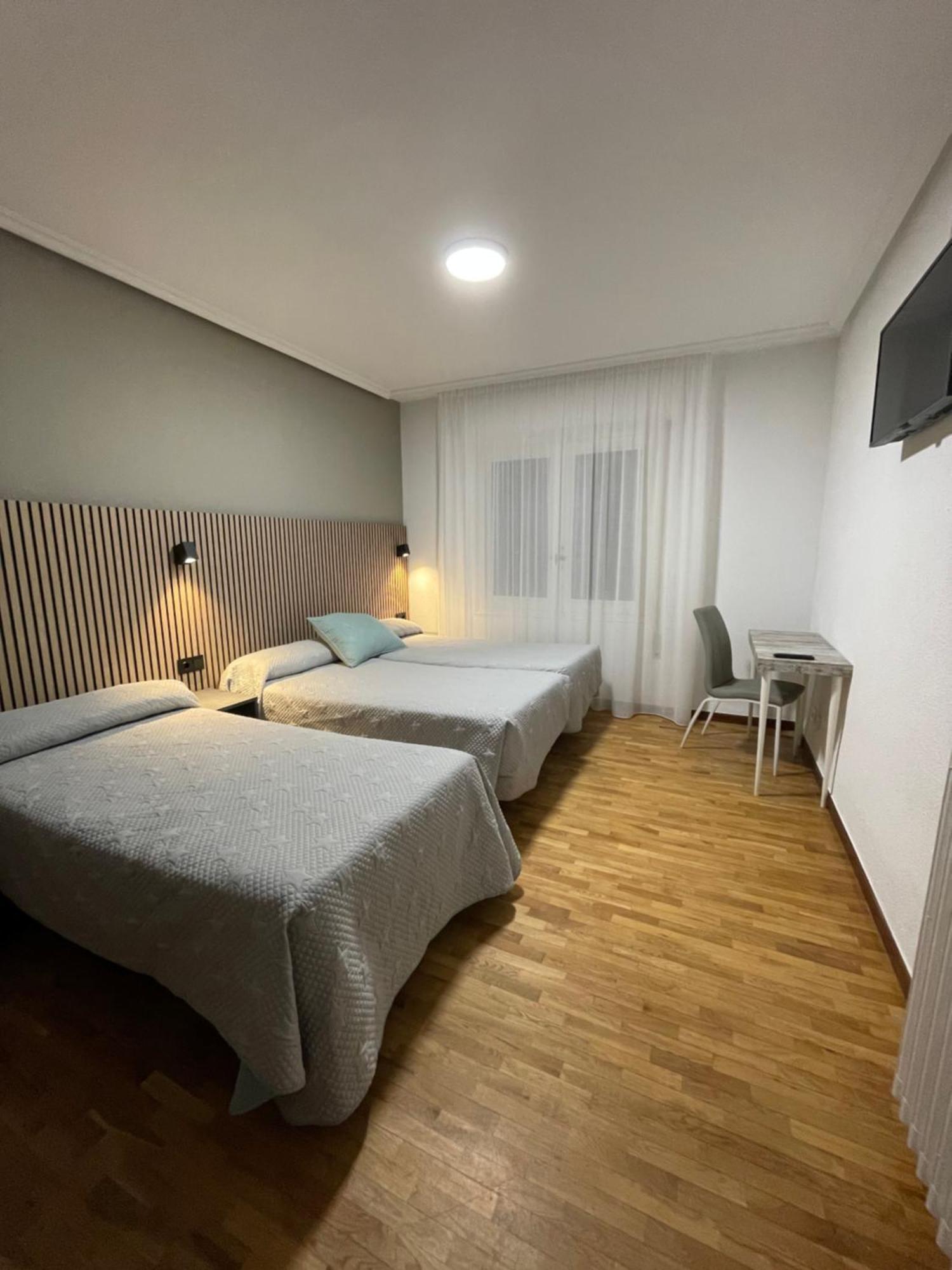 Pension La Encina Санто-Доминго-де-ла-Кальсада Экстерьер фото