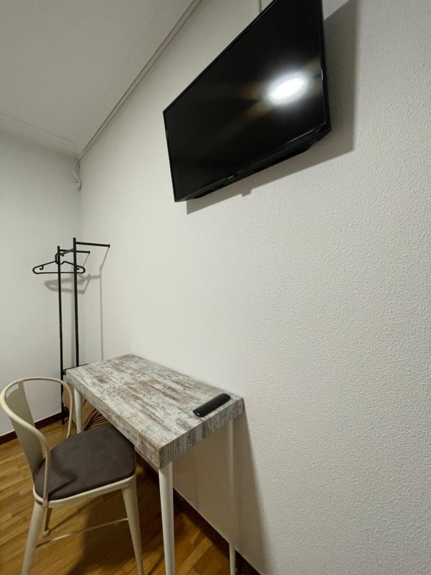 Pension La Encina Санто-Доминго-де-ла-Кальсада Экстерьер фото