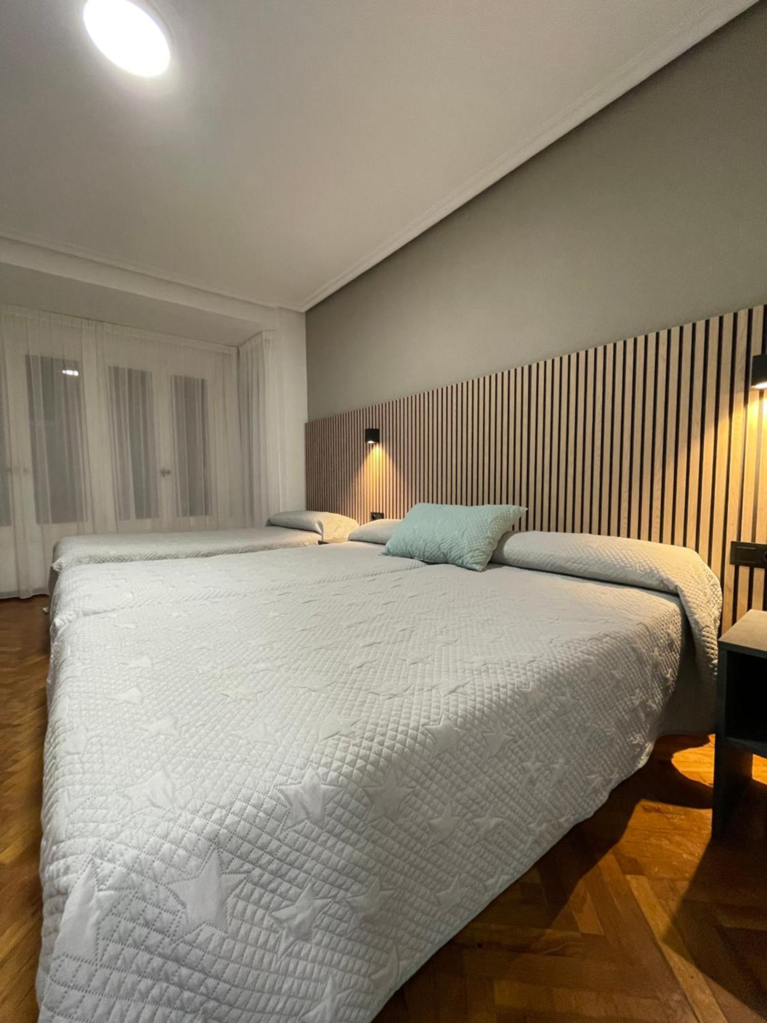 Pension La Encina Санто-Доминго-де-ла-Кальсада Экстерьер фото