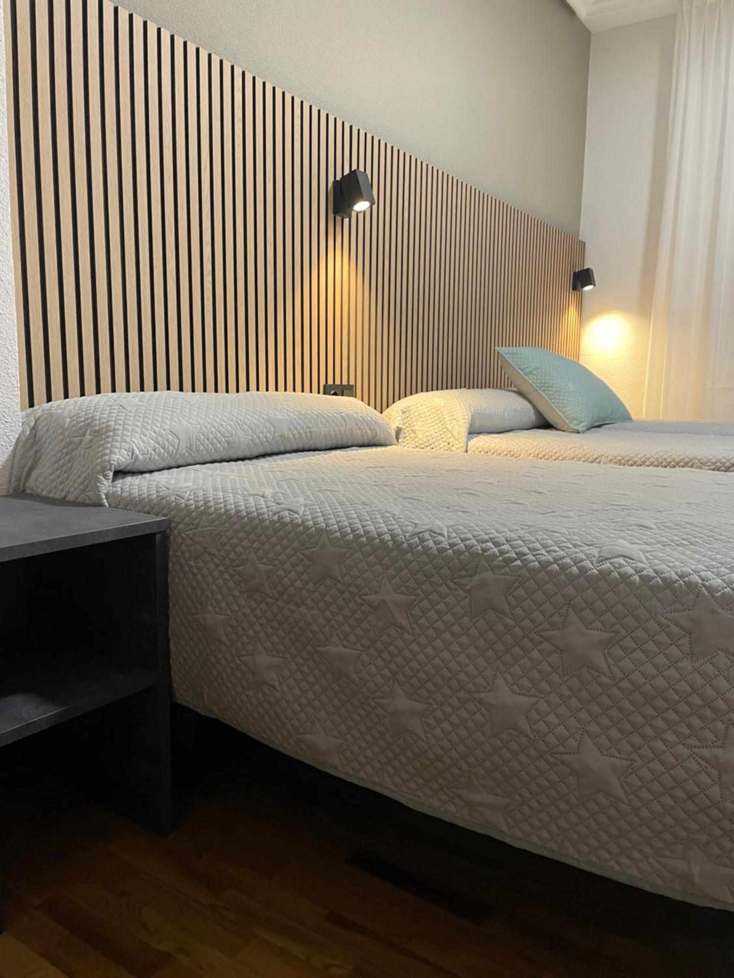 Pension La Encina Санто-Доминго-де-ла-Кальсада Экстерьер фото